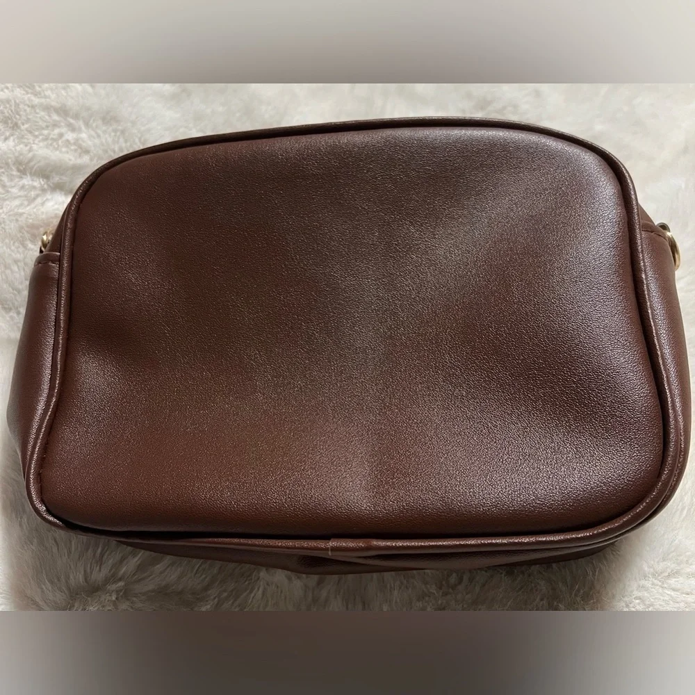 Francesca’s set of 2 faux leather quilted bags
